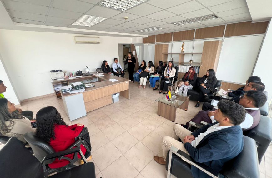 Egresados de Derecho iniciaron prácticas preprofesionales en Cotopaxi