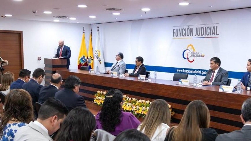 Consejo de la Judicatura rindió homenaje a servidores judiciales por su destacada trayectoria