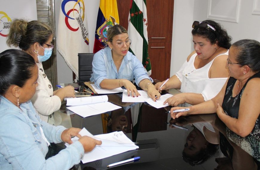 Ratificación y elección de juezas de paz fortalecen el acceso a la justicia en comunidades manabitas