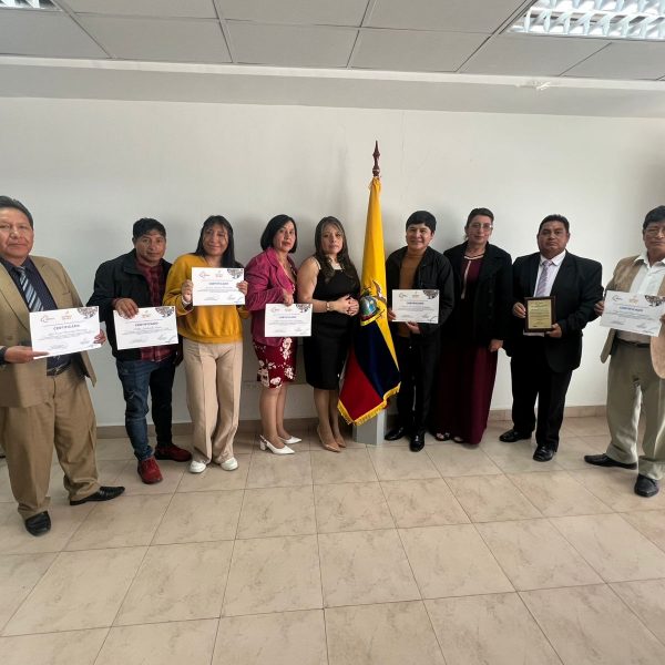Juez de Paz Paúl Ramón fue reconocido por su buena práctica comunitaria en Cotopaxi