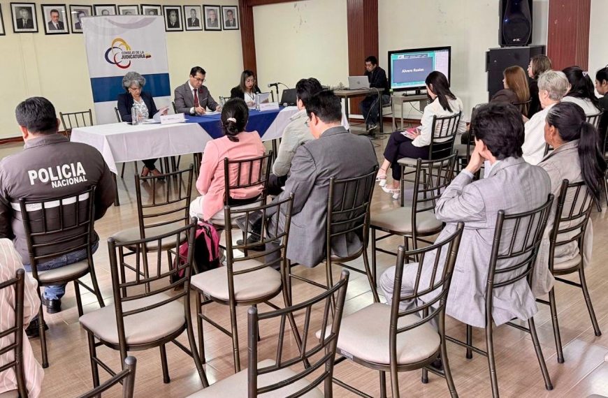 Mesa de Justicia y Género fortalece acciones interinstitucionales para la atención en violencia de género