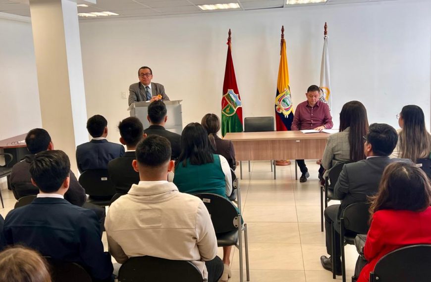 Egresados de la carrera de Derecho, inician el XXlV Ciclo de Prácticas Pre Profesionales en Bolívar