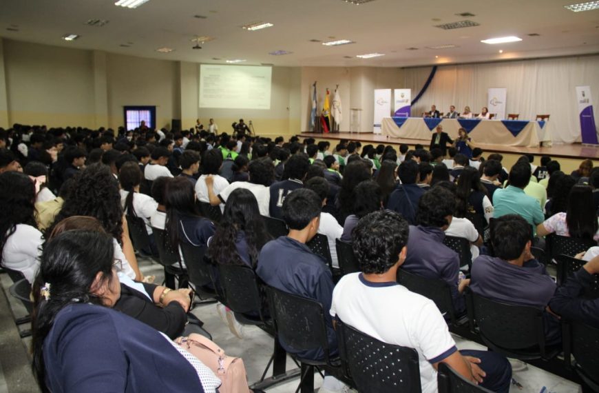 Judicatura de Manabí cierra campaña provincial de prevención de violencia con jornada masiva en la Unidad Educativa Manta