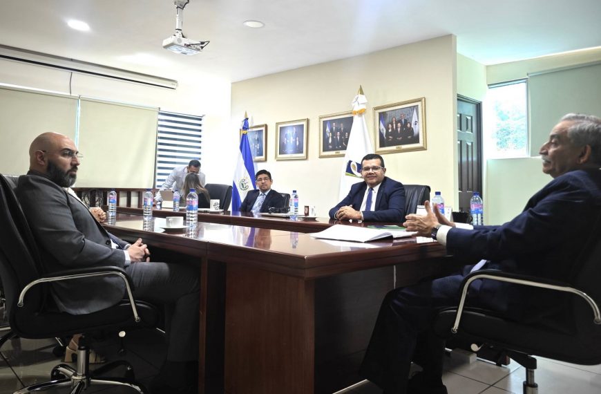 Presidente Mario Godoy mantuvo reunión técnica con el Tribunal de Ética Gubernamental de El Salvador