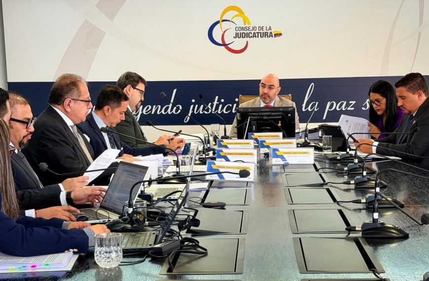 Jueces y exjueces que incurrieron en error inexcusable fueron sancionados por el Consejo de la Judicatura