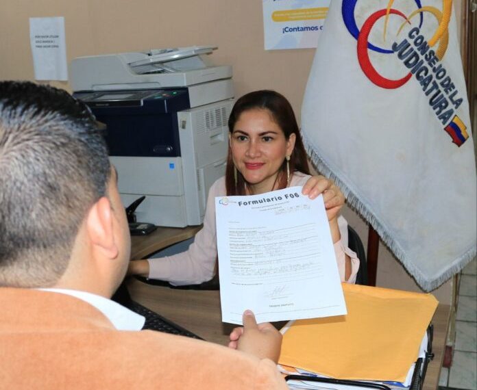 Más de 600 ciudadanos en Los Ríos obtuvieron resultados al presentar el formulario F06