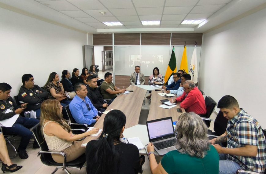Mesa de Justicia y Género acuerda centro de acogida y acciones coordinadas en Pastaza