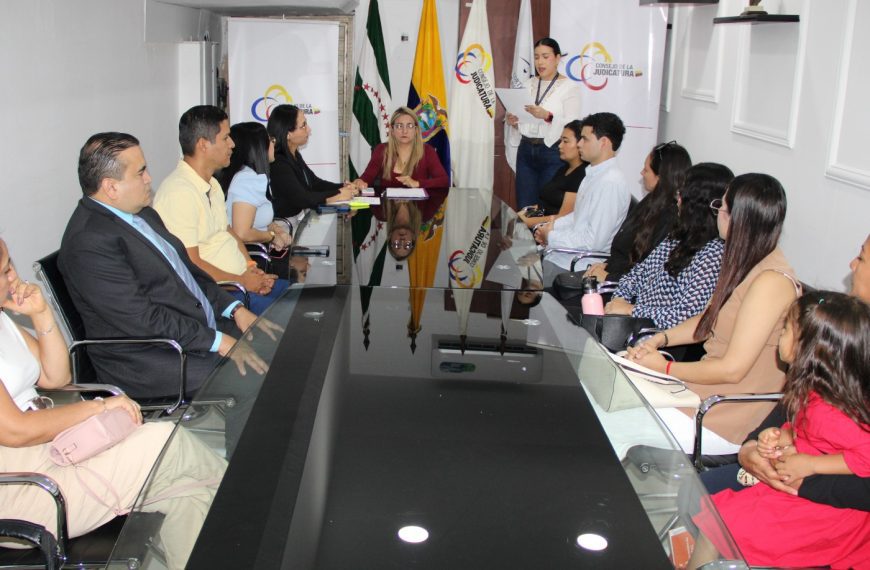 Estudiantes de Derecho inician el XXV ciclo de prácticas preprofesionales en la Función Judicial de Manabí