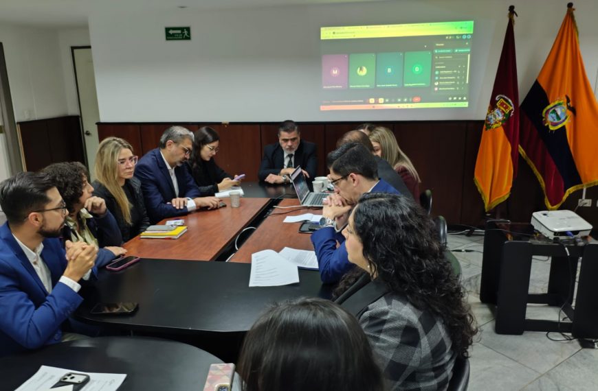 Azuay fortalece respuesta interinstitucional para proteger a víctimas de violencia de género