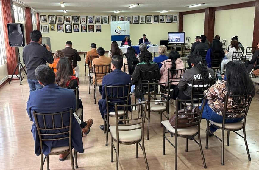 Mesa de Justicia Especializada articula acciones para fortalecer protección de niñas, niños y adolescentes en Chimborazo