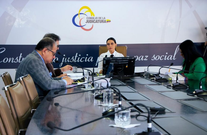 Mercedes Caicedo: pese a las amenazas no retrocederemos