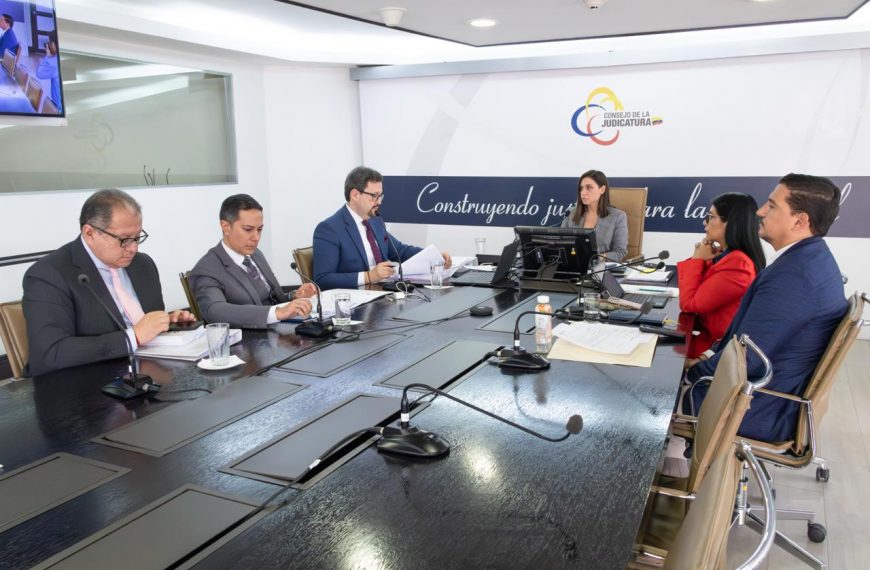 El Pleno impone sanciones a servidores, exservidores judiciales y abogados en libre ejercicio