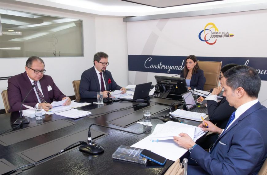 Pleno destituye a juez por otorgar prelibertad a una persona detenida por delito grave