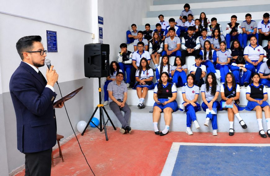 Estudiantes de la Unidad Educativa Federico Froebel conocieron cómo resolver conflictos mediante la justicia de paz