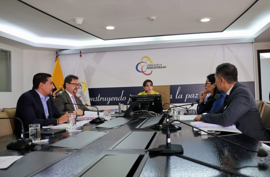 Dos agentes fiscales y una jueza de Manabí e Imbabura fueron suspendidos