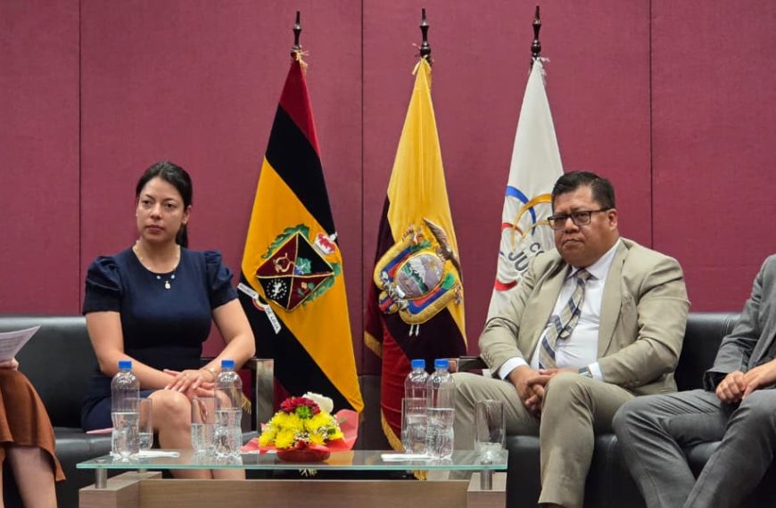 Loja fortalece la Justicia de Paz y el diálogo comunitario en el conversatorio “Raíces de Paz”